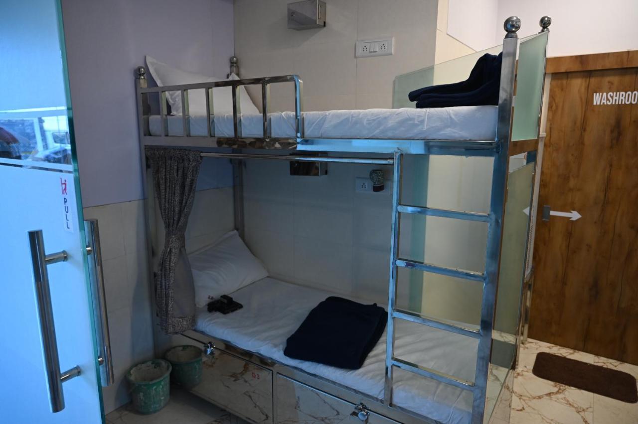 Sagar Dormitory Andheri - Nearest To Andheri Railway Station West Bombay Esterno foto