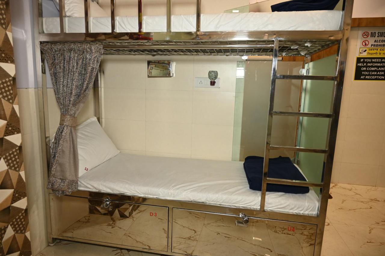 Sagar Dormitory Andheri - Nearest To Andheri Railway Station West Bombay Esterno foto